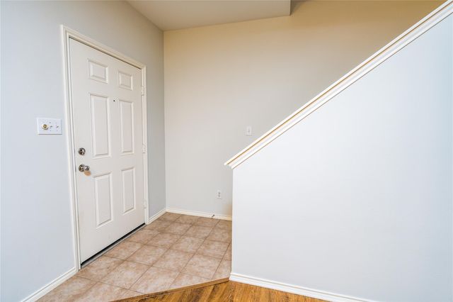 850 W Heights Hollow Lane, Houston, TX 77007