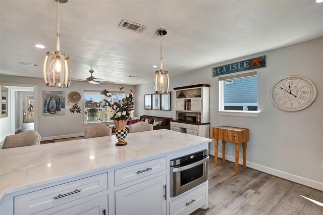 22205 Frio Drive, Galveston, TX 77554