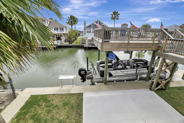 22205 Frio Drive, Galveston, TX 77554
