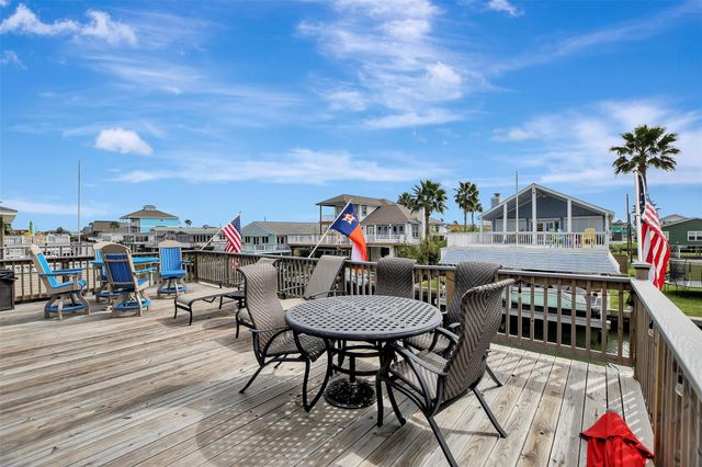 22205 Frio Drive, Galveston, TX 77554