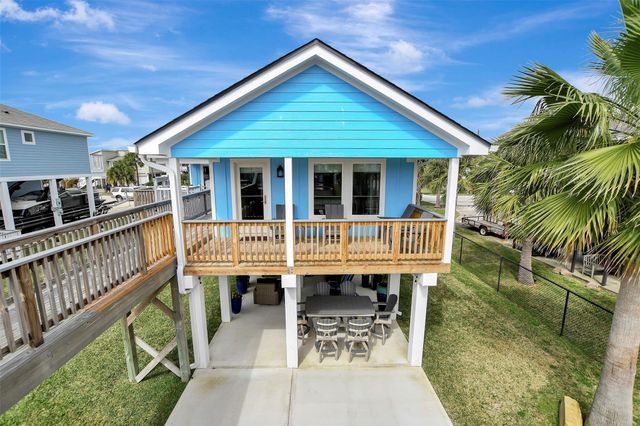 22205 Frio Drive, Galveston, TX 77554