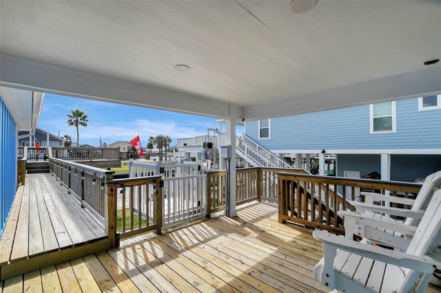 22205 Frio Drive, Galveston, TX 77554