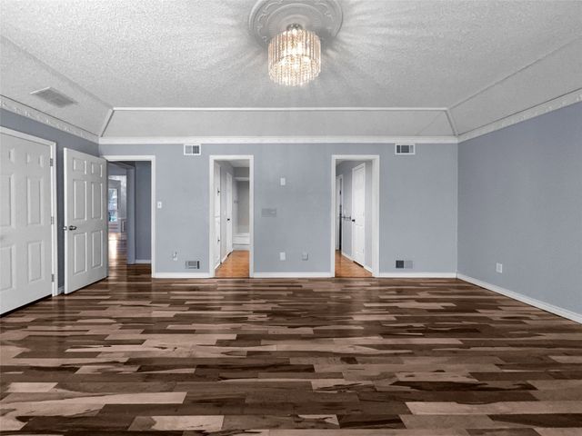 5008 Urban Crest Road, Dallas, TX 75227