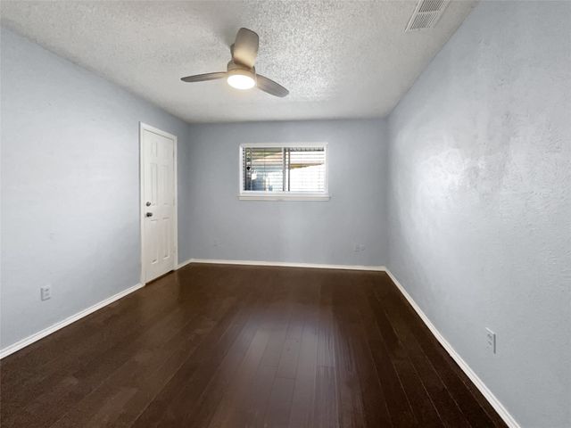 5008 Urban Crest Road, Dallas, TX 75227