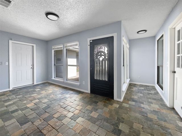 5008 Urban Crest Road, Dallas, TX 75227