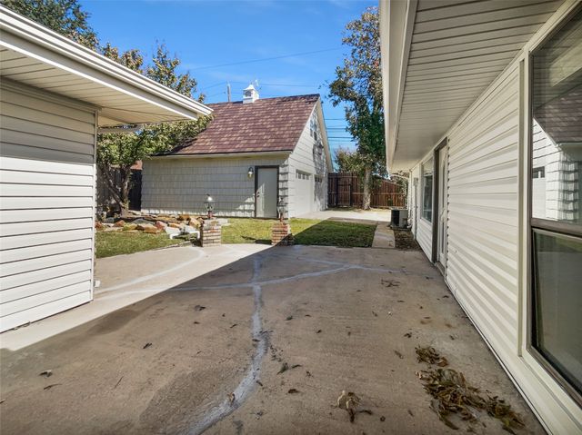 5008 Urban Crest Road, Dallas, TX 75227