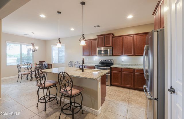 17 S ALAMOSA Avenue, Casa Grande, AZ 85194