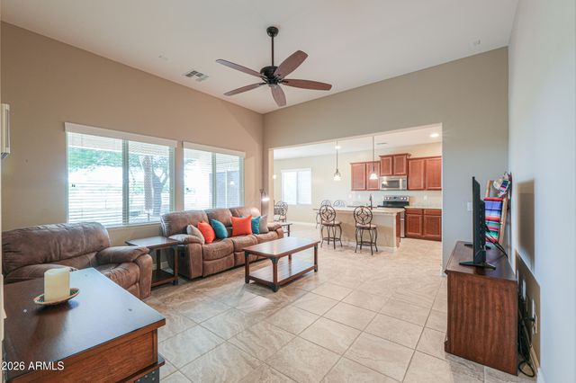 17 S ALAMOSA Avenue, Casa Grande, AZ 85194