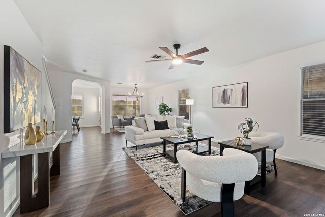 14919 Wilmington, Selma, TX 78154