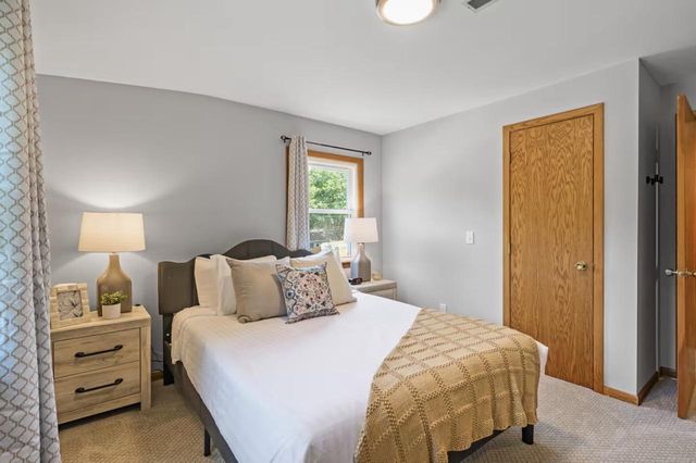 17323 Bay Circle, Minnetonka, MN 55391