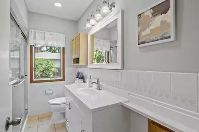 17323 Bay Circle, Minnetonka, MN 55391
