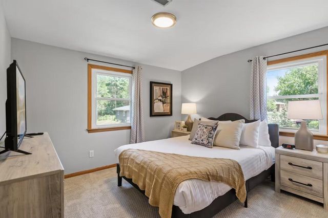 17323 Bay Circle, Minnetonka, MN 55391