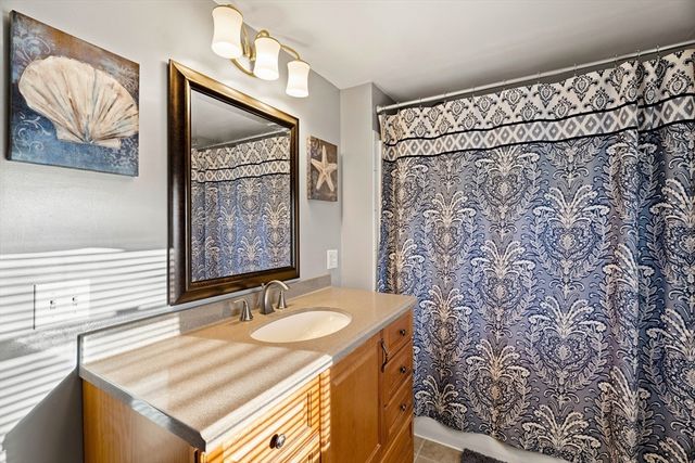 3 Adams Ave, Methuen, MA 01844