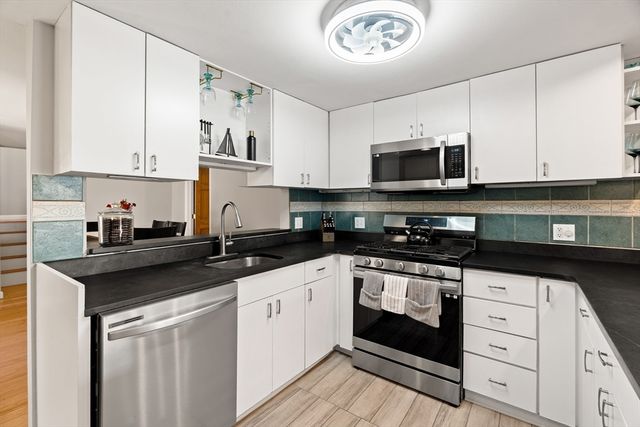 3 Adams Ave, Methuen, MA 01844