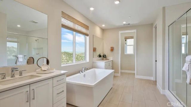 29790 Camino La Cumbre, Valencia, CA 91354
