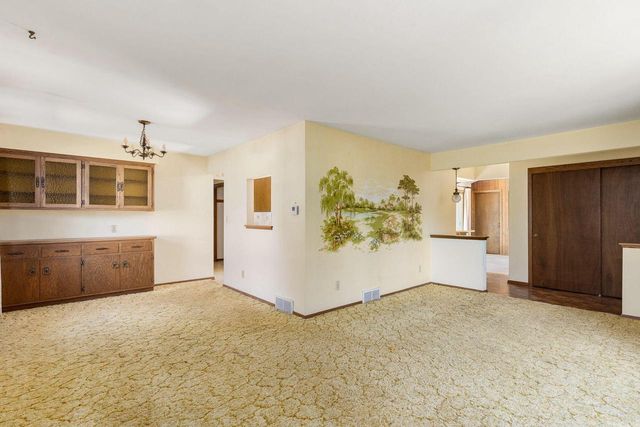 7143 Horizon DRIVE, Greendale, WI 53129