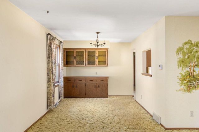 7143 Horizon DRIVE, Greendale, WI 53129