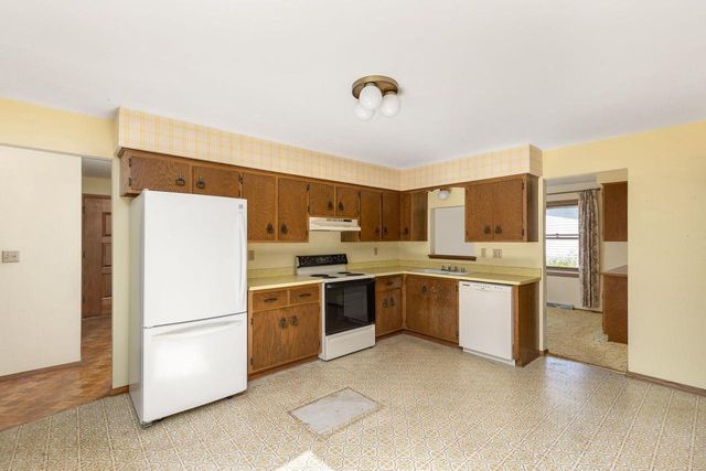 7143 Horizon DRIVE, Greendale, WI 53129