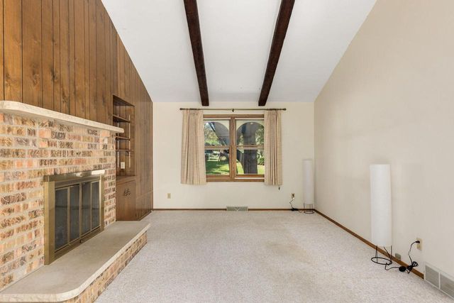 7143 Horizon DRIVE, Greendale, WI 53129