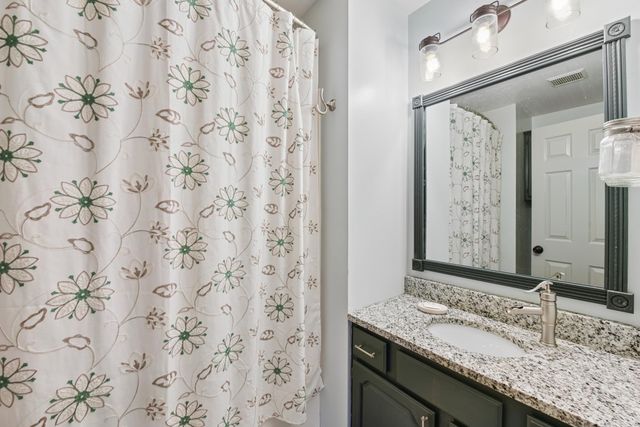 2225 Forest Lawn Drive, Florence, KY 41042