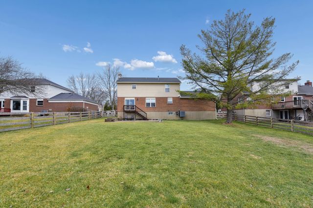 2225 Forest Lawn Drive, Florence, KY 41042