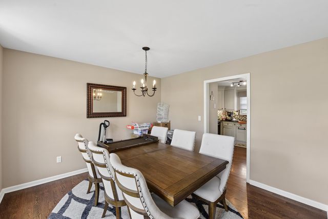 2225 Forest Lawn Drive, Florence, KY 41042