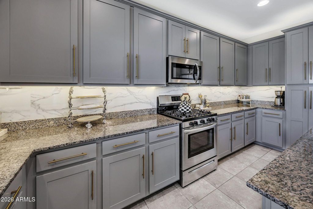 Image 5 of property listing at 25218 N 143RD Lane, Surprise, AZ 85387