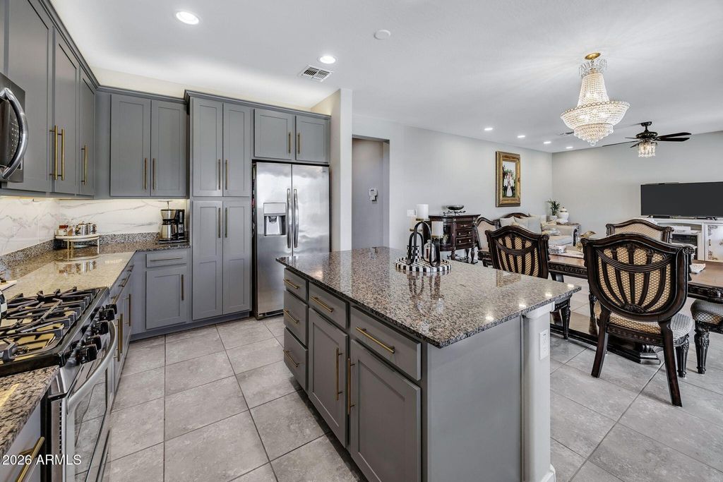 Image 7 of property listing at 25218 N 143RD Lane, Surprise, AZ 85387