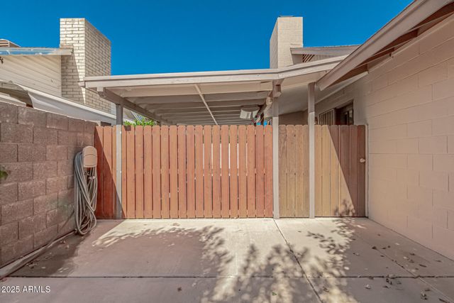 6243 W Cholla Street, Glendale, AZ 85304