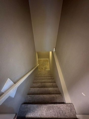 206 W Glenn St, Mulvane, KS 67110