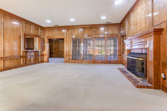 2122 Rolling Oak Lane, Garland, TX 75044