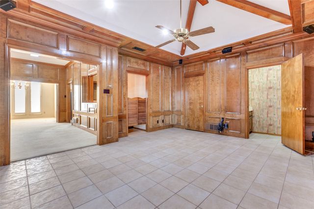 2122 Rolling Oak Lane, Garland, TX 75044