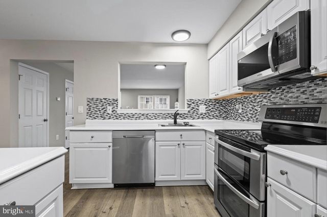 328 MOSEBY CT, Manassas Park, VA 20111