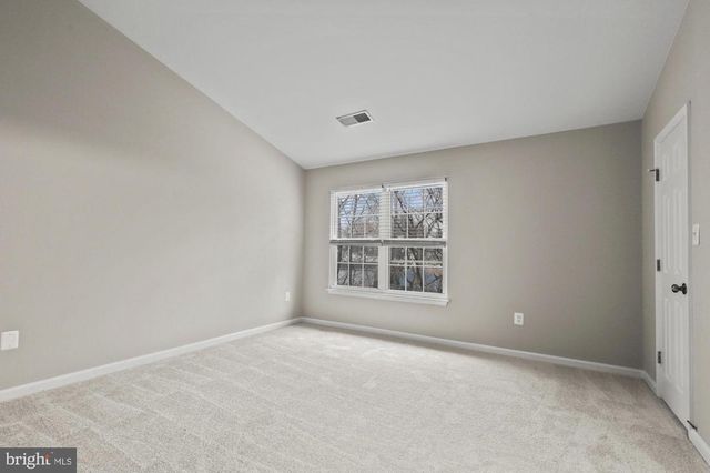 328 MOSEBY CT, Manassas Park, VA 20111