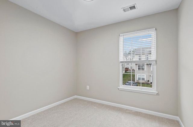 328 MOSEBY CT, Manassas Park, VA 20111
