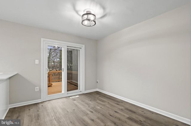 328 MOSEBY CT, Manassas Park, VA 20111