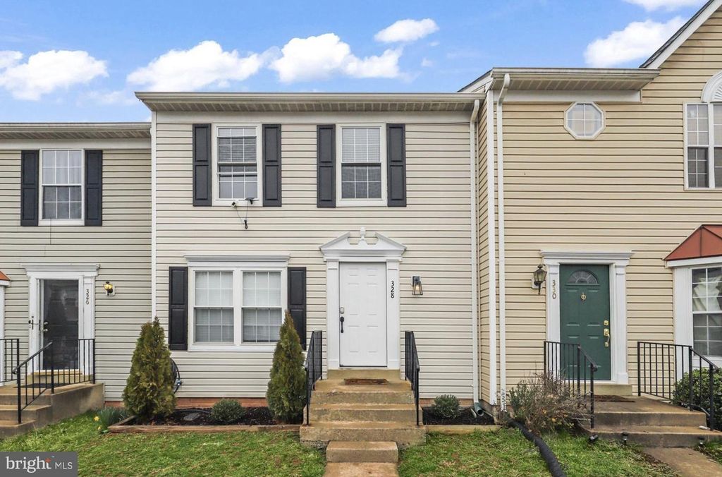 328 MOSEBY CT, Manassas Park, VA 20111
