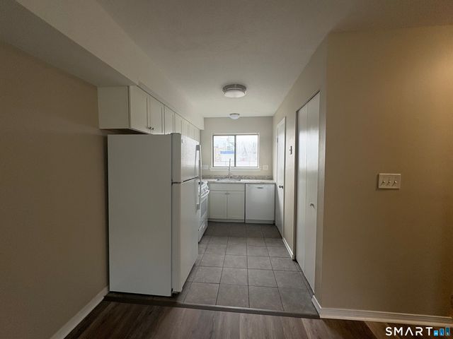 790 First Avenue 18, West Haven, CT 06516