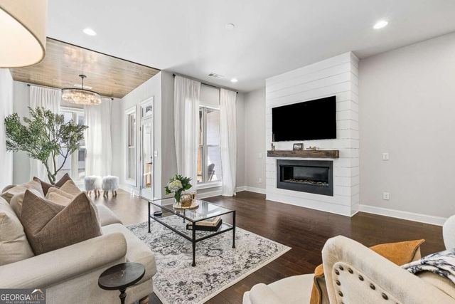 259 Franklin Road, Atlanta, GA 30342