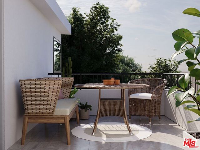 448 W Beech Street, Los Angeles, CA 90065