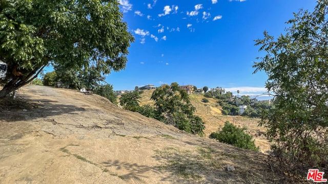 448 W Beech Street, Los Angeles, CA 90065