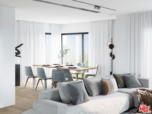 448 W Beech Street, Los Angeles, CA 90065