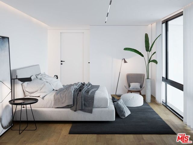 448 W Beech Street, Los Angeles, CA 90065