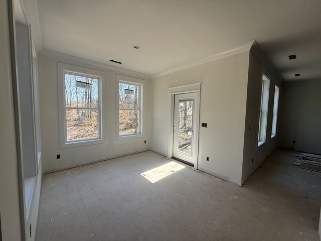 10022 Forest Lane, Bon Aqua, TN 37025