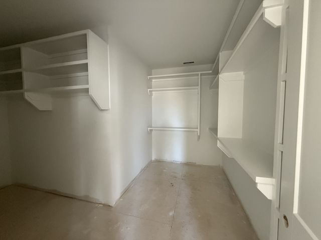 10022 Forest Lane, Bon Aqua, TN 37025