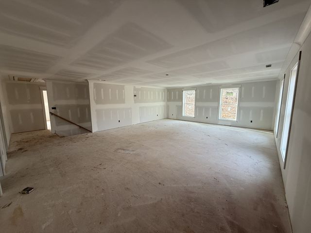 10022 Forest Lane, Bon Aqua, TN 37025