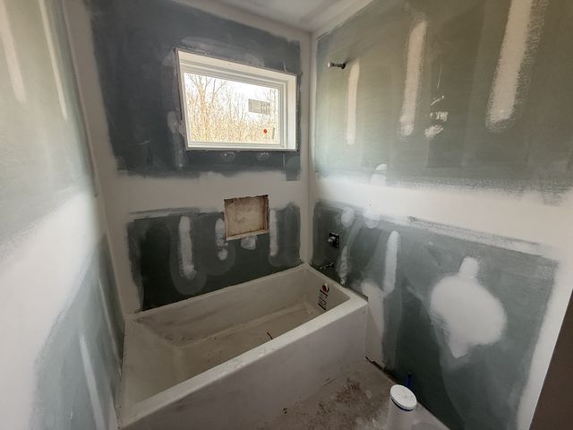 10022 Forest Lane, Bon Aqua, TN 37025