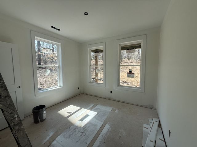 10022 Forest Lane, Bon Aqua, TN 37025