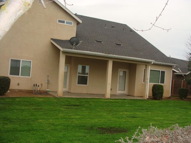 7477 N La Paz Avenue, Fresno, CA 93722