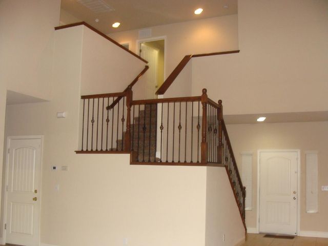 7477 N La Paz Avenue, Fresno, CA 93722